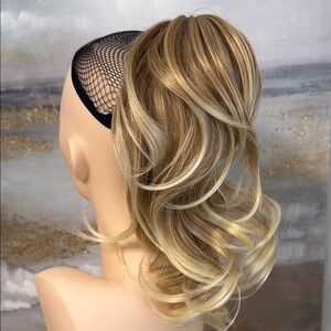 🥳🥳 2Fer! HAIR, 13” Ponytail Clasp and Scrunchie, Blonde